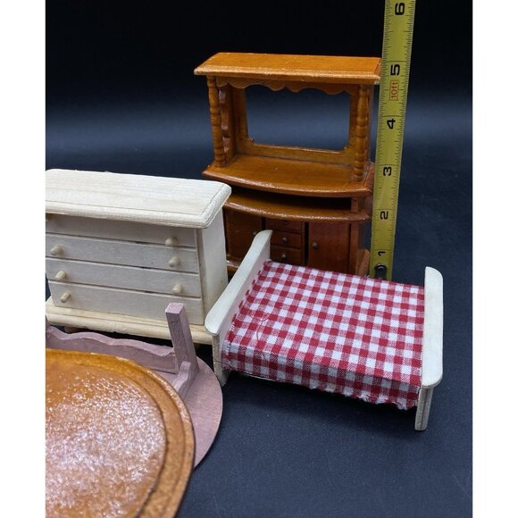 Lots 7 Miniature Dollhouse Bed Tables Buffet Dresser Nightstand ￼ - Picture 10 of 16